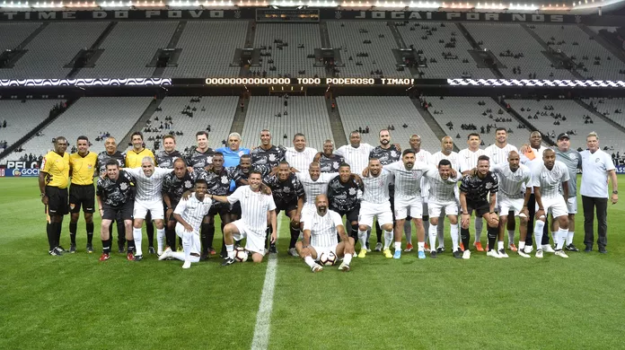  Corinthians x Real Madrid Lendas: um reencontro histórico